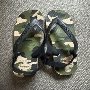 9c camo havaianas